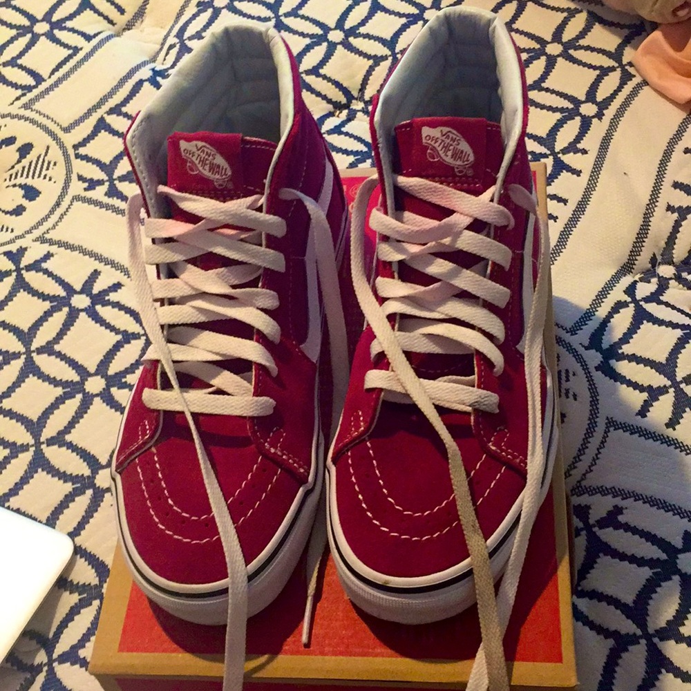 Dry Rose/ True White SK8- Hi Vans // Size- 8 W